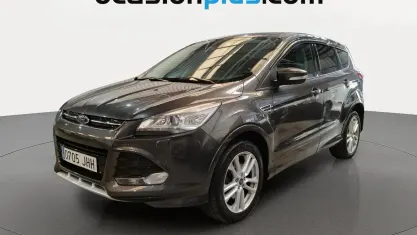 Usado Ford Kuga Titanium S 180 CV (132 kW) 2015 Gris SUV