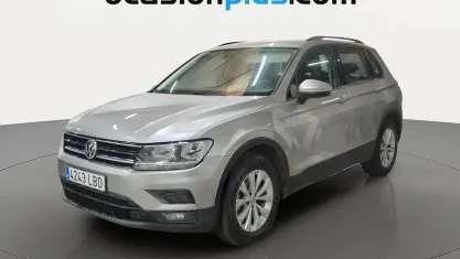 Usado VW Tiguan Edition 131 CV (96 kW) 2019 Gris plata SUV