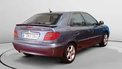 Usado Citroën Xsara 91 HP (66 kW) 2002 Cinzento Sedan
