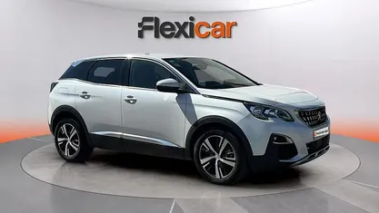 Usado Peugeot 3008 Allure 131 CV (96 kW) 2019 Blanco Monovolumen