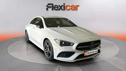 Usado Mercedes CLA200 163 CV (119 kW) 2019 Blanco Coupe