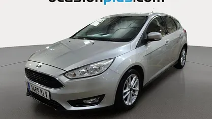 Gris plata Usado 2018 Ford Focus Trend+ Utilitario | 10.845 € (Precio justo)