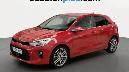 Usado Kia Rio 101 CV (74 kW) 2018 Rojo Utilitario