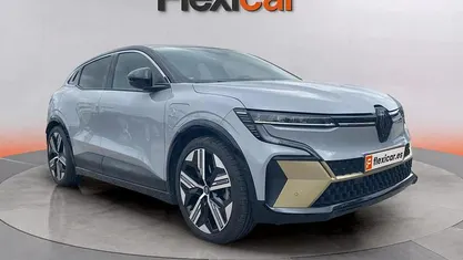 Gris Usado 2023 Renault Megane E-Tech Techno Berlina | 19.990 € (Super precio)