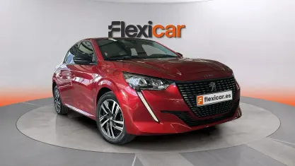 Usado Peugeot 208 Allure 101 CV (74 kW) 2023 Granate Utilitario