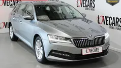 Gris Usado 2020 Skoda Superb Ambition Familiar | 22.700 € (Precio justo)