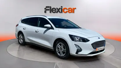Usado Ford Focus Active 120 CV (88 kW) 2020 Blanco Familiar