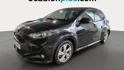 Usado 2024 Toyota Yaris Hybrid Active Utilitario | 16.628 € (Buen precio)