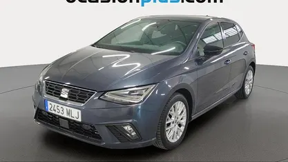 Usado Seat Ibiza FR 110 CV (80 kW) 2023 Gris Utilitario