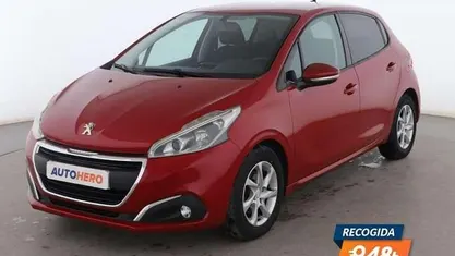 Usado 2015 Peugeot 208 Active Utilitario | 7299 € (Buen precio)