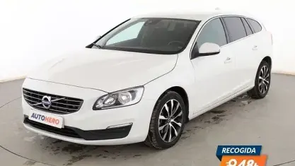 Begagnad Volvo V60 Momentum 150 HK (110 kW) 2018 Vit Kombi