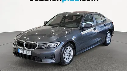Gris Usado 2021 BMW 318 Berlina | 22.173 € (Buen precio)
