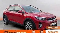 Rojo Usado 2023 Kia Stonic SUV | 15.490 € (Precio justo)