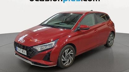 Usado Hyundai i20 101 CV (74 kW) 2024 Rojo Utilitario