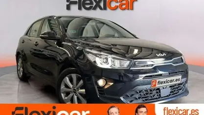 Usado Kia Rio 84 CV (61 kW) 2023 Negro Utilitario