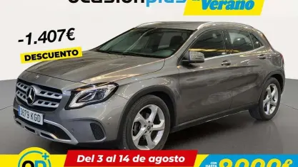 Usado Mercedes GLA200 156 CV (114 kW) 2017 Gris SUV