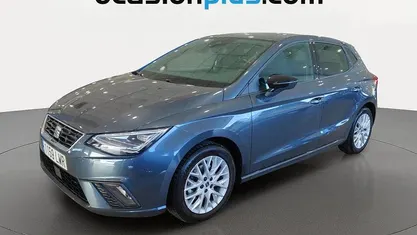 Usado Seat Ibiza FR 110 CV (80 kW) 2022 Gris Utilitario