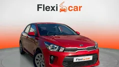 Rojo Usado 2017 Kia Rio Berlina | 8990 € (Super precio)