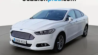 Usado Ford Mondeo Titanium 160 CV (117 kW) 2017 Berlina