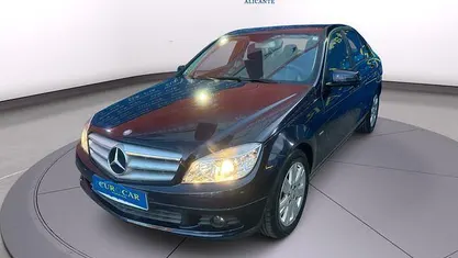 Usado Mercedes C200 Elegance 136 CV (100 kW) 2011 Negro Berlina