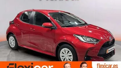 Usado 2023 Toyota Yaris Hybrid Active Utilitario | 16.790 € (Buen precio)