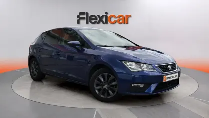 Usado Seat Leon Style 130 CV (95 kW) 2020 Azul Berlina