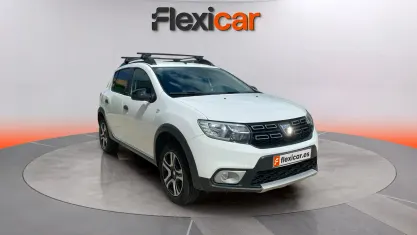 Usado Dacia Sandero 90 CV (66 kW) 2018 Blanco Berlina