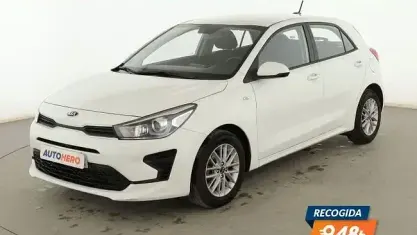 Usado Kia Rio 84 CV (61 kW) 2020 Blanco Berlina