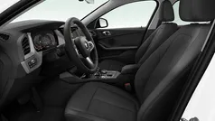 Blanco Usado 2024 BMW 118 Comfort Edition Utilitario | 27.900 € (Precio justo)