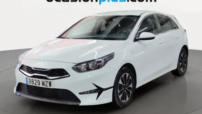 Usado Kia Ceed 100 CV (73 kW) 2025 Blanco Utilitario