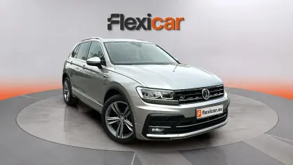 Usado VW Tiguan Sportline 150 CV (110 kW) 2019 Gris SUV