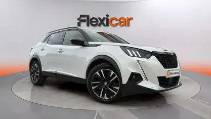 Usado Peugeot 2008 GT-line 131 CV (96 kW) 2020 Blanco SUV