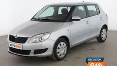 Gris Usado 2014 Skoda Fabia Ambition Utilitario | 7699 € (Precio justo)