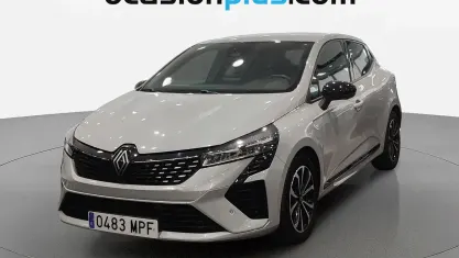 Usado Renault Clio Techno 90 CV (66 kW) 2024 Gris Utilitario