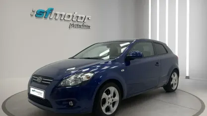 Usado Kia ProCeed 143 HP (105 kW) 2008 Azul Citadino