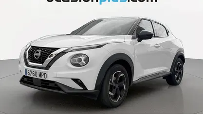 Käytetty Nissan Juke Acenta 114 HP (83 kW) 2024 Valkoinen Katumaasturi