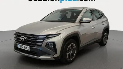 Gris plata Usado 2025 Hyundai Tucson SUV | 22.500 € (Buen precio)