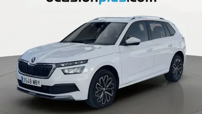 Usado Skoda Kamiq Ambition 110 CV (80 kW) 2022 Blanco SUV