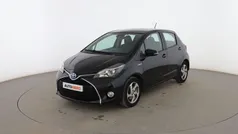 Negro Usado 2016 Toyota Yaris Hybrid Active Utilitario | 12.499 € (Precio justo)