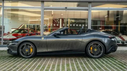 Nuevo Ferrari Roma 620 CV (456 kW) 2026 Gris metalizado