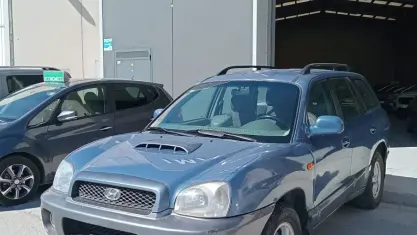 Usado Hyundai Santa Fe GLS 112 CV (82 kW) 2001 Azul SUV