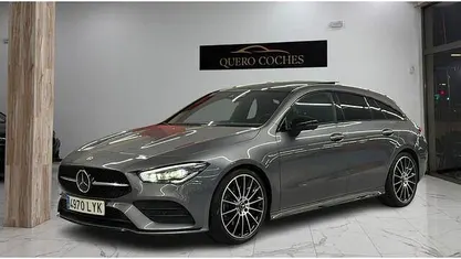 Usado Mercedes CLA200 163 CV (119 kW) 2022 Gris Familiar
