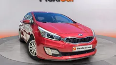 Rojo Usado 2015 Kia Ceed Berlina | 10.190 € (Precio justo)