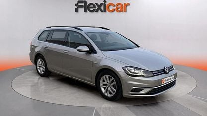 Begagnad VW Golf Sportsvan Advance 130 HK (95 kW) 2018 Grå Minibuss
