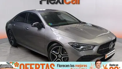 Usado Mercedes CLA200 163 CV (119 kW) 2024 Gris Berlina