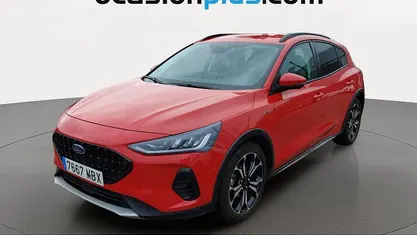 Usado Ford Focus Active X 155 CV (114 kW) 2022 Rojo Utilitario
