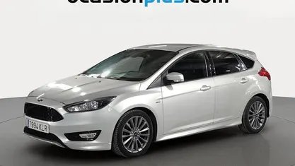 Käytetty Ford Focus Vignale 125 HP (91 kW) 2018 Sininen Viistoperä