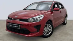 Rojo Usado 2021 Kia Rio Berlina | 13.495 € (Precio justo)