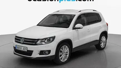 Käytetty VW Tiguan Sportline 140 HP (102 kW) 2015 Valkoinen Katumaasturi