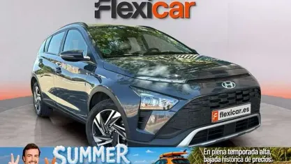 Usado Hyundai Bayon 84 CV (61 kW) 2022 Gris SUV